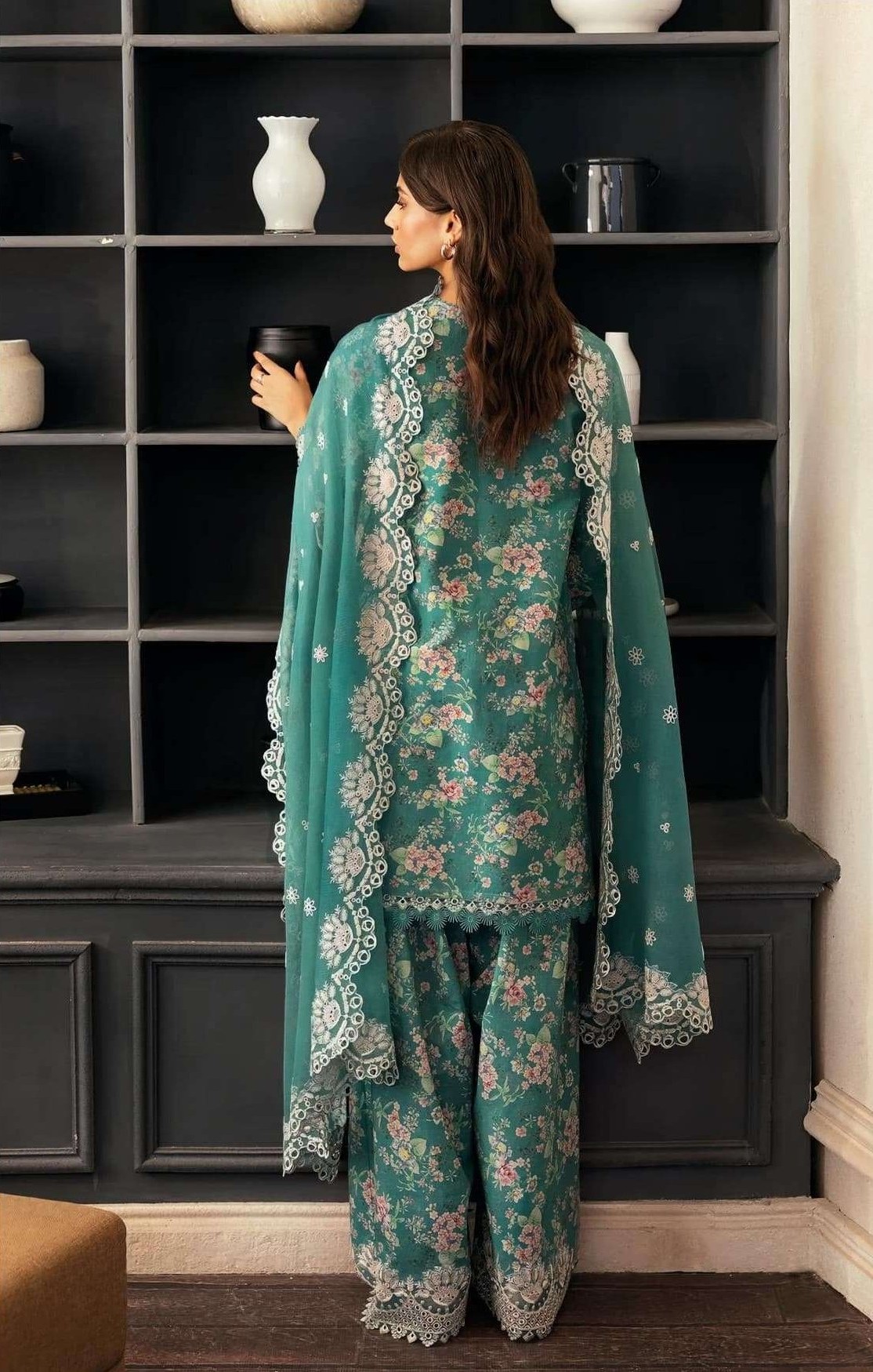 Shree Deepsy Rungrez Chikankari view 3