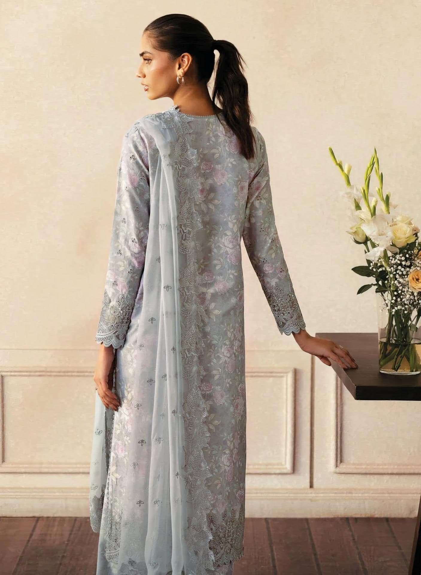Shree Deepsy Rungrez Chikankari view 9